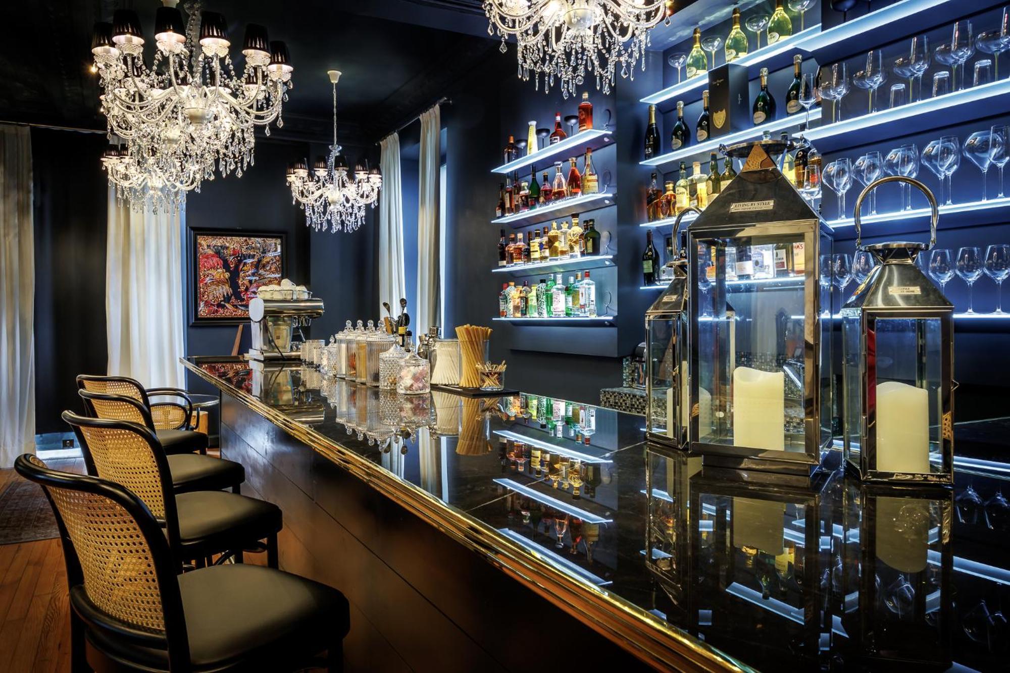 Belfry & Spa By Ligne St Barth Lourdes Dış mekan fotoğraf The bar at the 21 Club